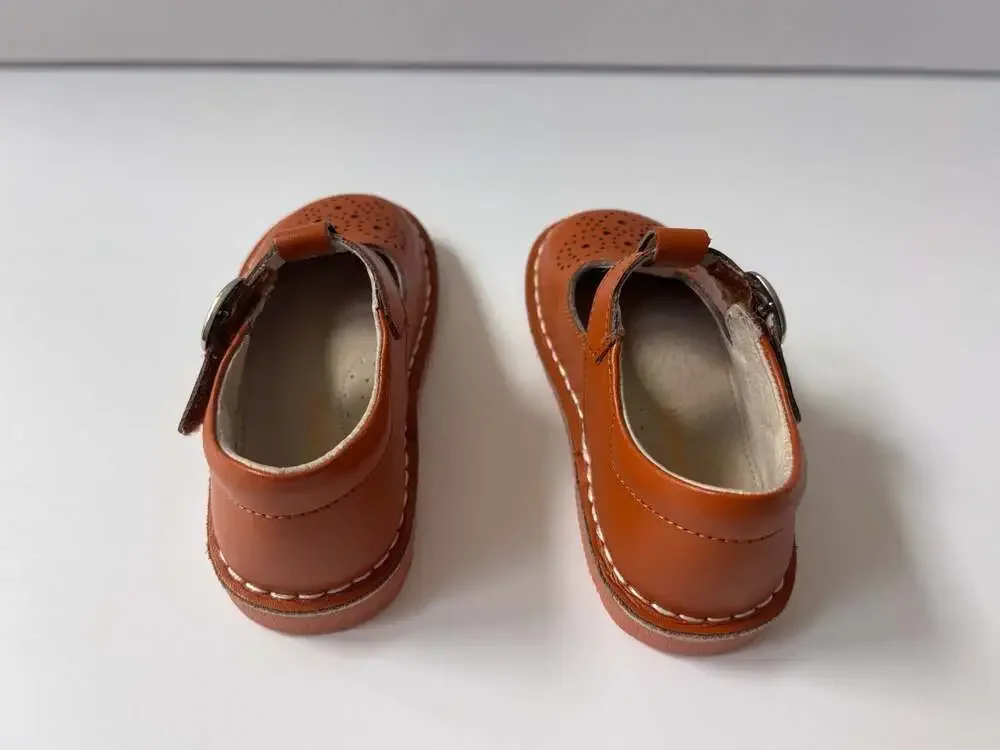 L'Amour Shoes Toddler Girl Ollie T-Strap Perforated Heart Leather Mary Jane Brow